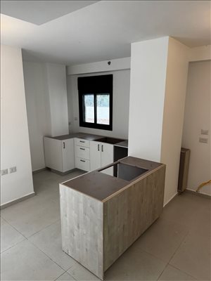 דירת גן להשכרה 3 חדרים בתל אביב יפו פיקוס יפו ג' - נווה גולן 
