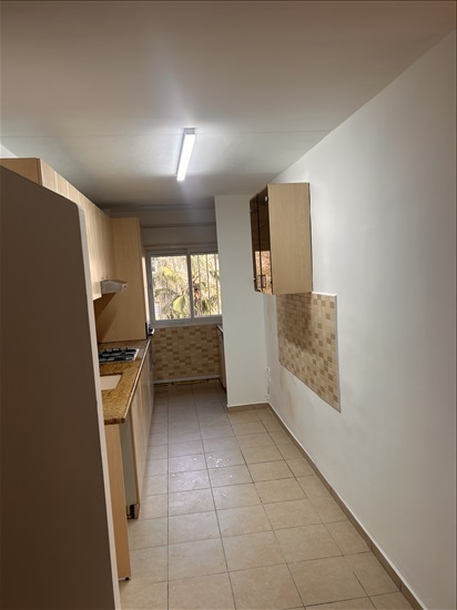 תמונה 3 ,דירה 3.5 חדרים להשכרה בХайфа, Клебанов, Неве шаанан
