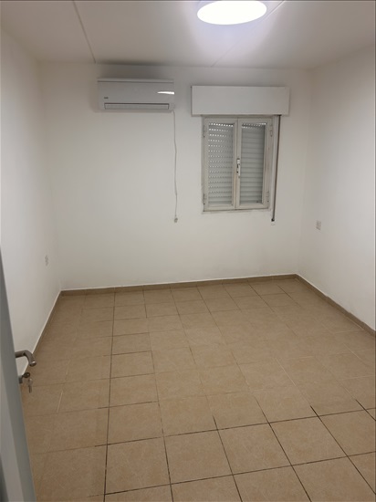 תמונה 8 ,דירה 3.5 חדרים להשכרה בХайфа, Клебанов, Неве шаанан