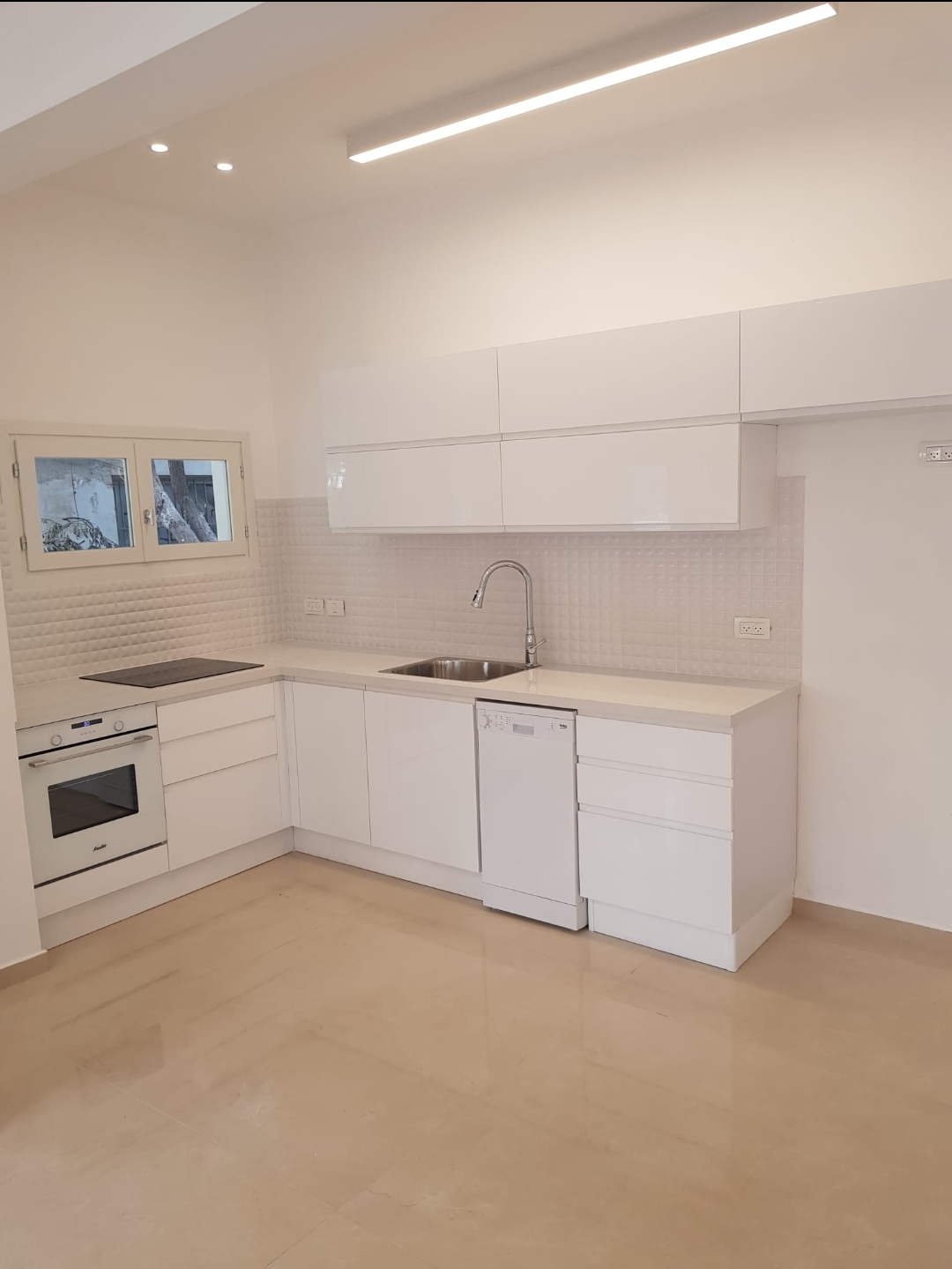 תמונה 2, דירה 4 חדרים להשכרה בתל אביב יפו, בן יהודה 214