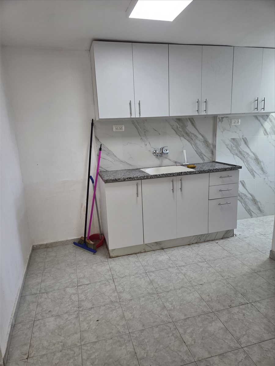 תמונה 1, דירה 2 חדרים להשכרה בירושלים, איסלנד, קאית מנחם
