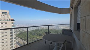 דירה להשכרה 5 חדרים בנשר התאנה 