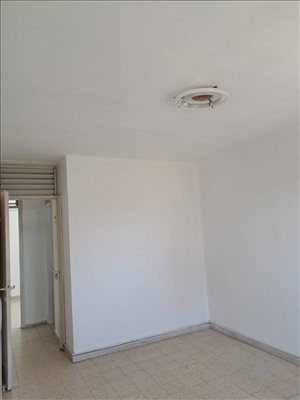 דירה להשכרה 2 חדרים באזור פנחס ספיר בן גוריון 