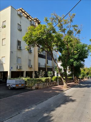 דירה להשכרה 4 חדרים בהרצליה אבן שפרוט  