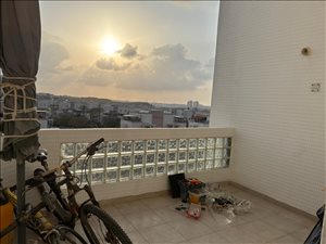 דירה להשכרה 5 חדרים בראשון לציון הרב גורן נאות שקמה 