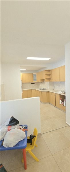 דירה להשכרה 4.5 חדרים ברחובות יעקב 
