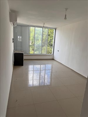 דירה להשכרה 4.5 חדרים בשלומי ששת הימים 