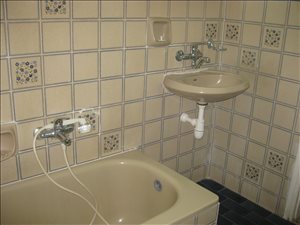 דירה להשכרה 4 חדרים בראשון מערב ותיק הקישון 