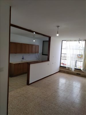 דירה להשכרה 2.5 חדרים בחולון יבנה 