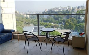 דירה להשכרה 5 חדרים בחיפה מעלות הבוצרים 
