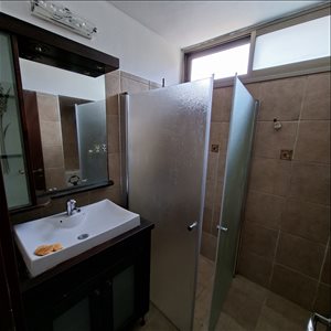 דירה להשכרה 4 חדרים באור יהודה שדרות מרדכי בן פורת גניש 