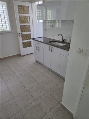 דירת סטודיו להשכרה 1 חדרים בראשון לציון הרצל 46 
