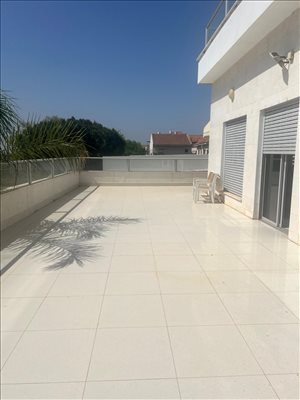 קוטג להשכרה 7 חדרים בנתניה עמק חפר 