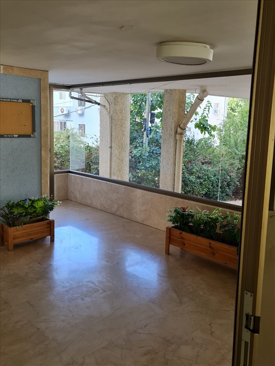 תמונה 2 ,דירה 4 חדרים להשכרה בהרצליה, אבן שפרוט, 