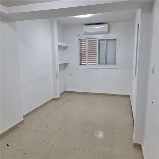תמונה 2 ,דירה 2.5 חדרים להשכרה בנצרת עילית, מנחם אריאב 32, 