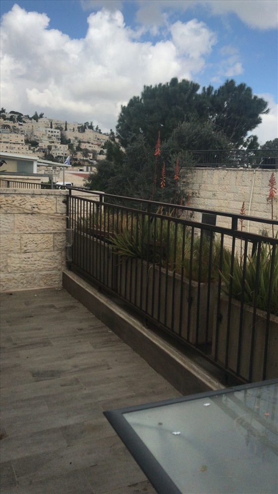 תמונה 5 ,קוטג 6 חדרים להשכרה בירושלים, יגאל אלון, רמ