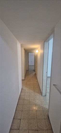 תמונה 1 ,דירה 4.5 חדרים להשכרה ברחובות, חיים וייצמן, צפון מרכז העיר