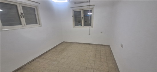 תמונה 5 ,דירה 4.5 חדרים להשכרה ברחובות, חיים וייצמן, צפון מרכז העיר
