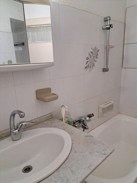 תמונה 2 ,דירה 4 חדרים להשכרה ברחובות, חוה לוצקי , 