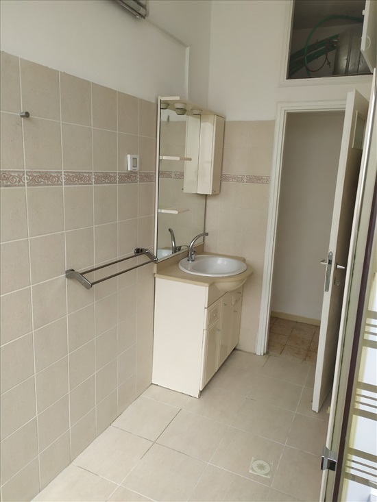 תמונה 5 ,דירה 2.5 חדרים להשכרה בחולון, יבנה, 