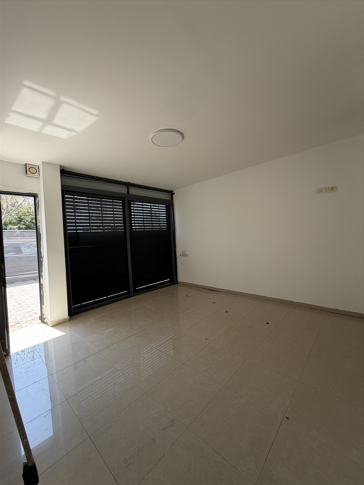 תמונה 3, יחידת דיור 3 חדרים להשכרה בגן יבנה, הקציר