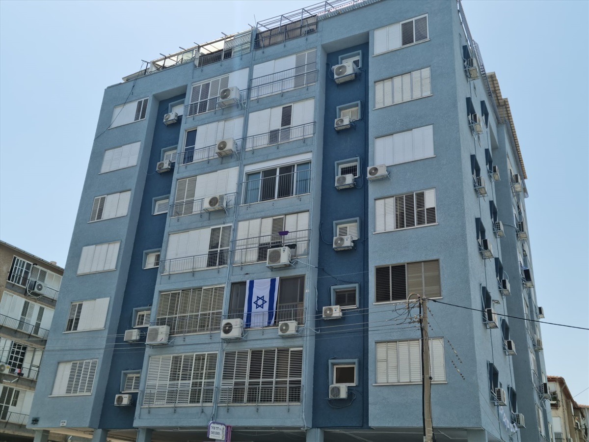 תמונה 1, דירה 3 חדרים להשכרה בראשון לציון, אשר לוין, רמב``ם