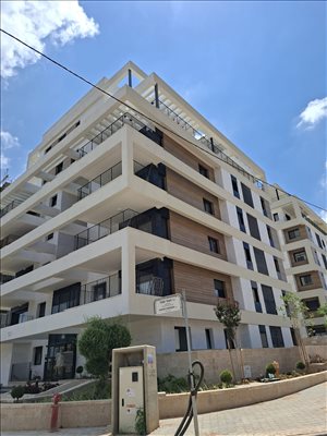 פנטהאוז להשכרה 5 חדרים בהוד השרון נעמי שמר 2 ציר החינוך 