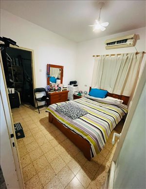 דירה להשכרה 3.5 חדרים בבת ים הרב עוזיאל 28 