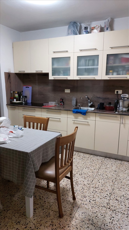 תמונה 4 ,דירה 4 חדרים להשכרה בחולון, שער האריות, קרית שרת