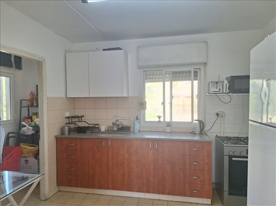 תמונה 2 ,דירה 4 חדרים להשכרה באריאל, מוריה, 