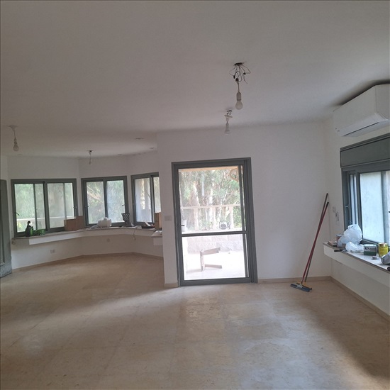 תמונה 8 ,וילה 5 חדרים להשכרה בבית יהושוע, שוהם, שיכון בנים