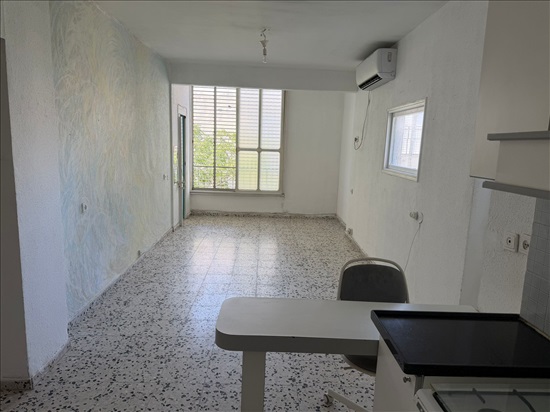 תמונה 1 ,דירה 2.5 חדרים להשכרה בחולון, זאב ז'בוטינסקי, אגרובנק