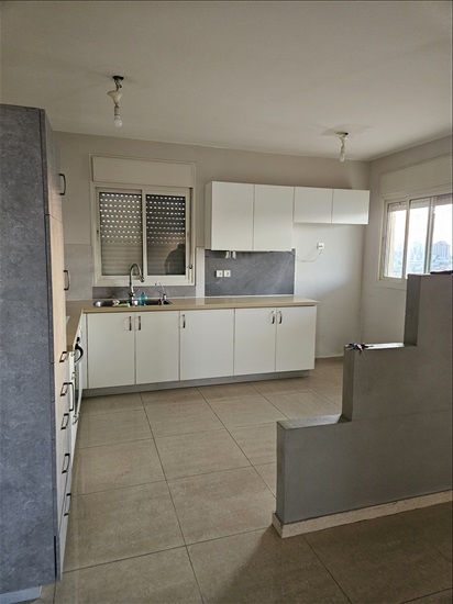 תמונה 2 ,דירת גג 4 חדרים להשכרה בפתח תקווה, יהושע שטמפפר, שיפר