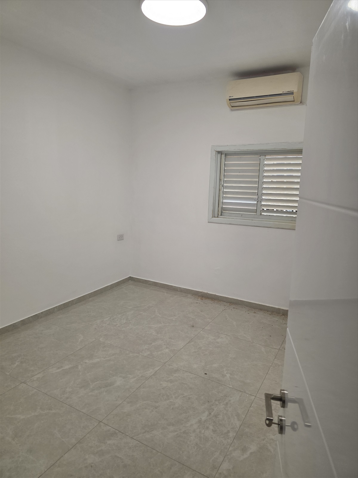 תמונה 3, דירה 4 חדרים להשכרה בבת ים, יחזקאל דנין