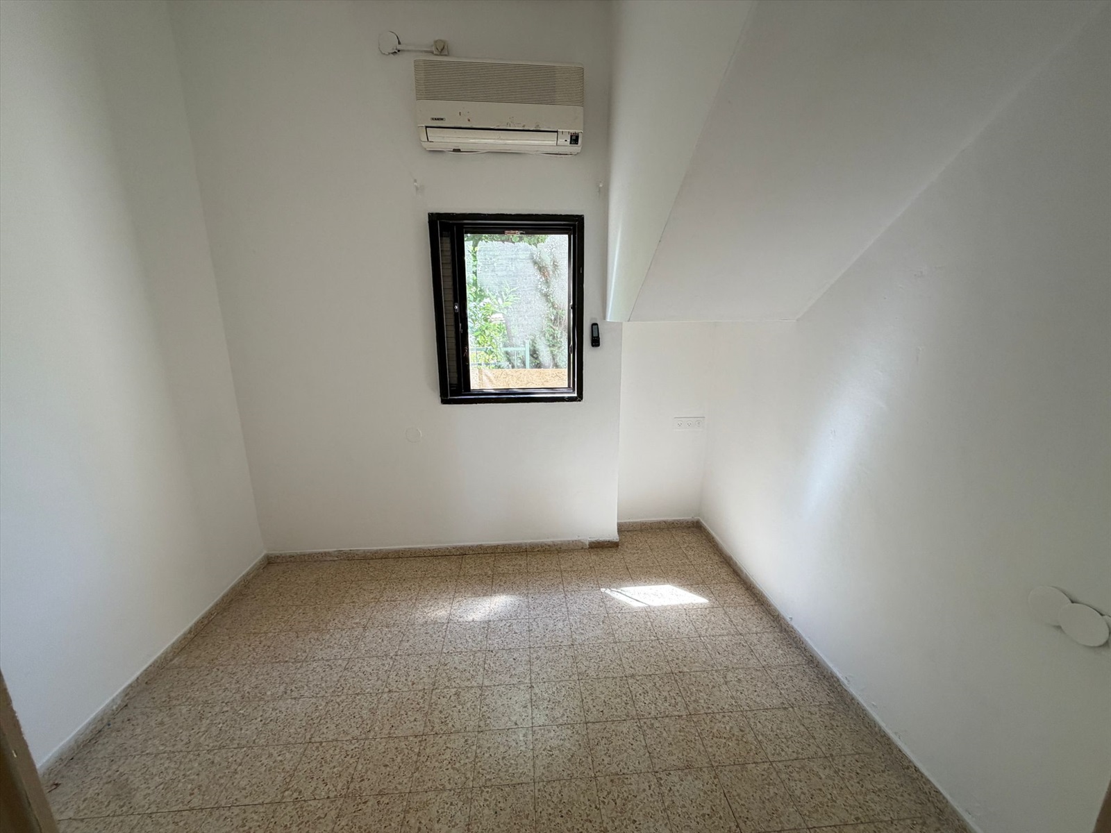 תמונה 2, קוטג 5 חדרים להשכרה בהגושרים, פלג