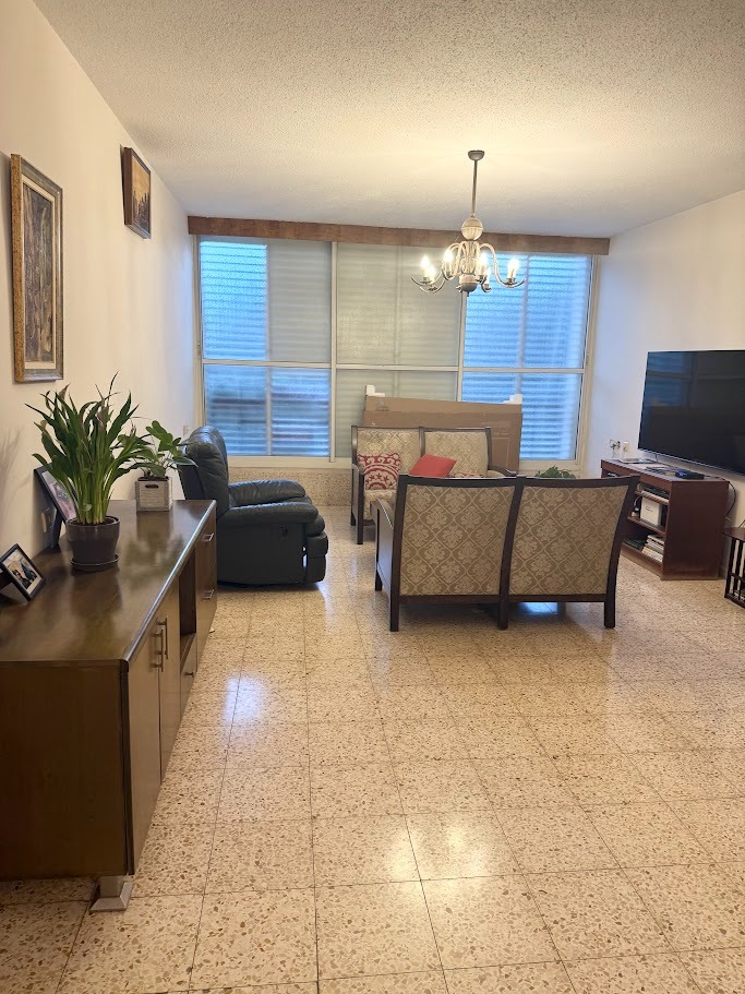 תמונה 3, דירה 5 חדרים להשכרה בכפר סבא, הבנים, מרכז