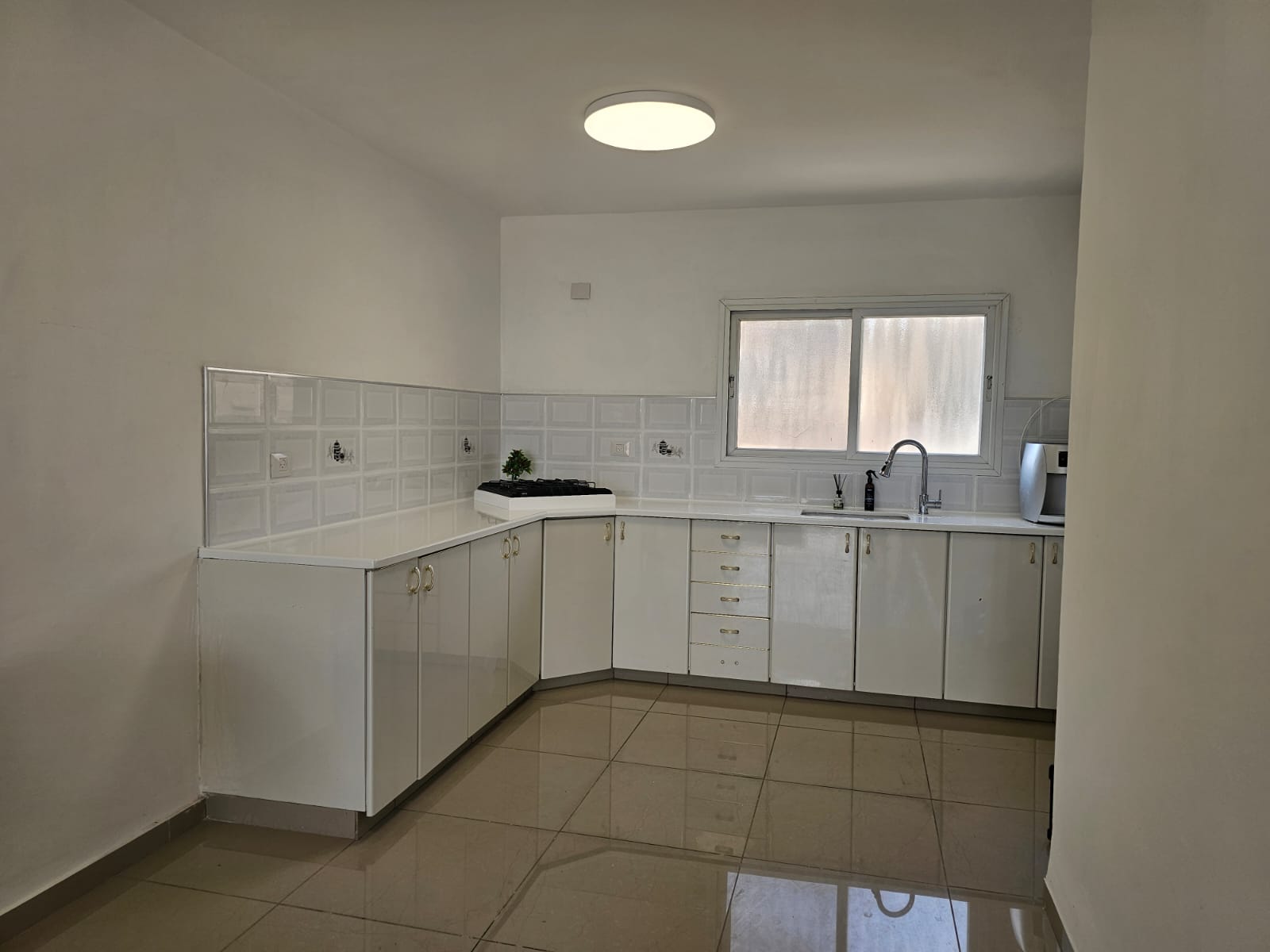 תמונה 2, דירה 4 חדרים להשכרה בטבריה, ציון בהלול