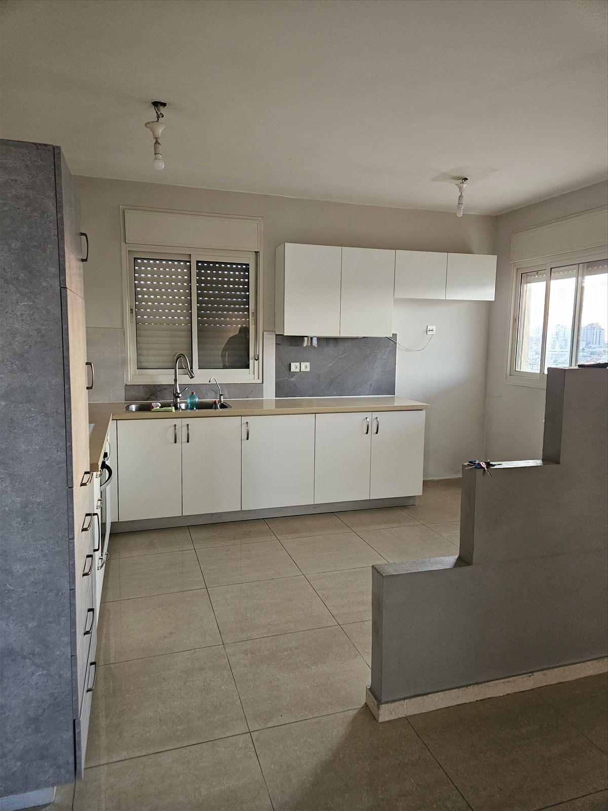 תמונה 2, דירת גג 4 חדרים להשכרה בפתח תקווה, יהושע שטמפפר, שיפר