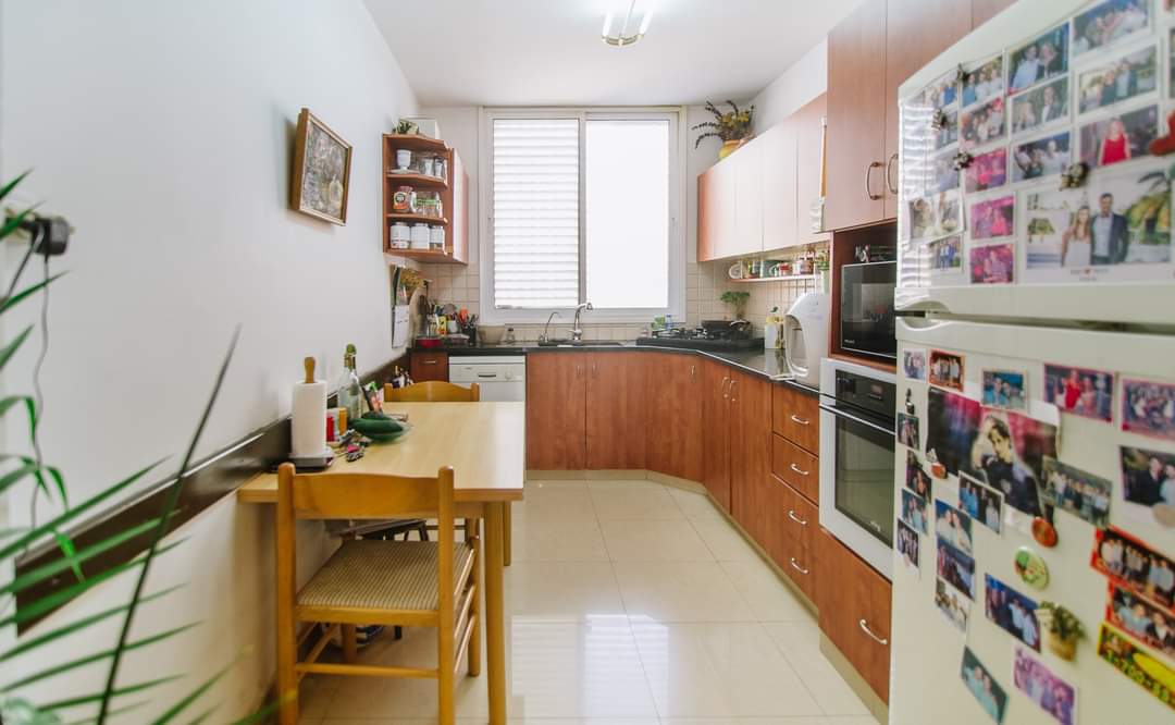 תמונה 4, דירת גג 4 חדרים להשכרה בפתח תקוה, שפינוזה, אחדות