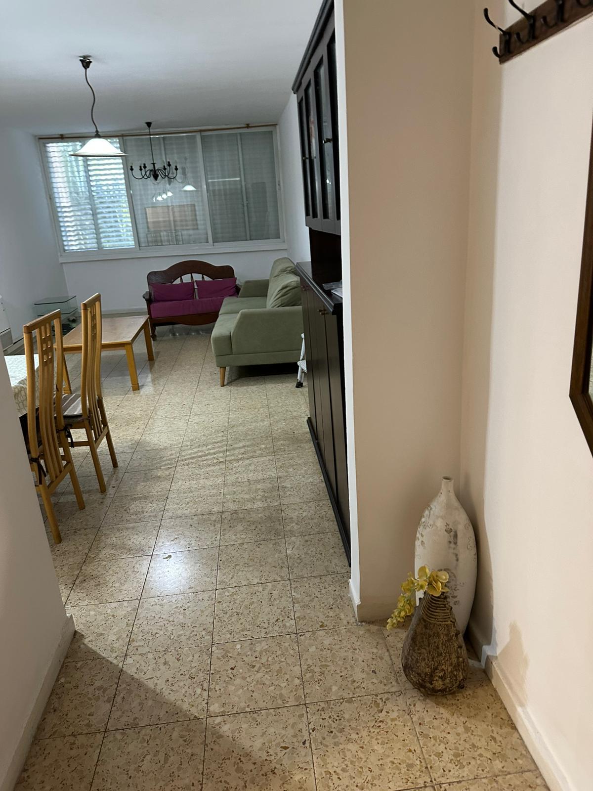 תמונה 1, דירה 3 חדרים להשכרה ברמת גן ן, אצל, שכון המזרח