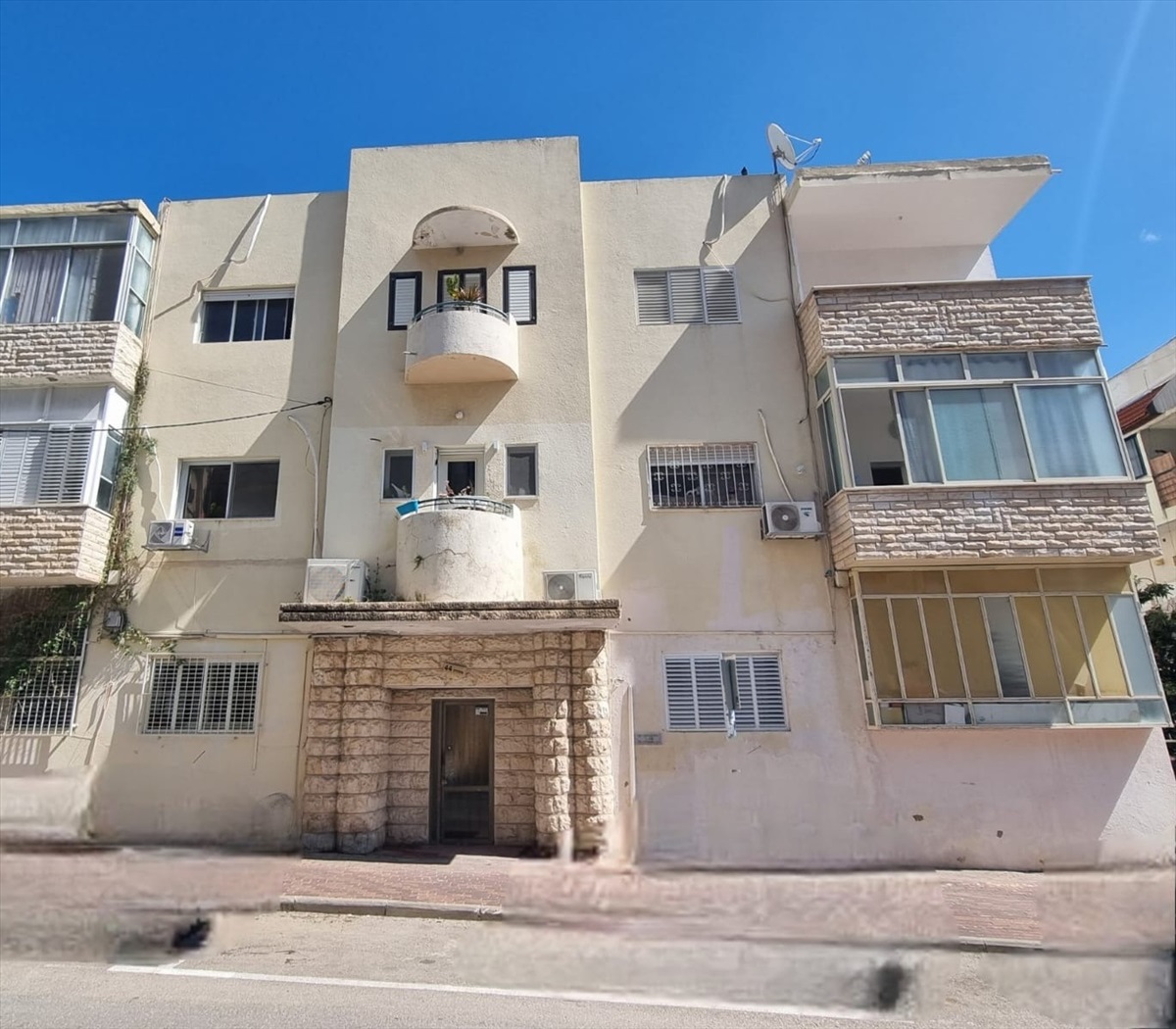 תמונה 1, דירה 2.5 חדרים להשכרה בחיפה, מסדה  44, הדר עליון