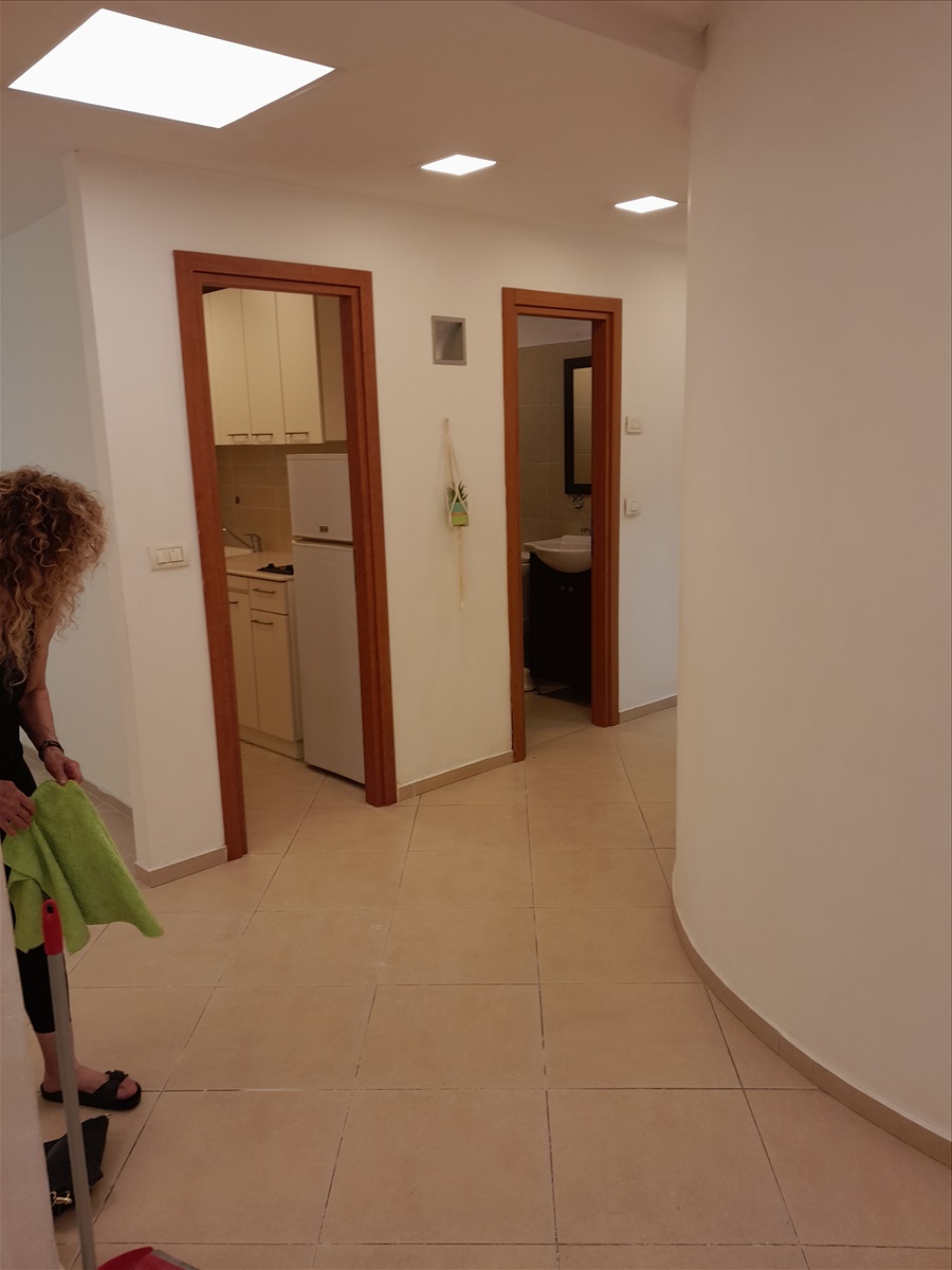 תמונה 1, דירת סטודיו 2 חדרים להשכרה בתל אביב, העבודה