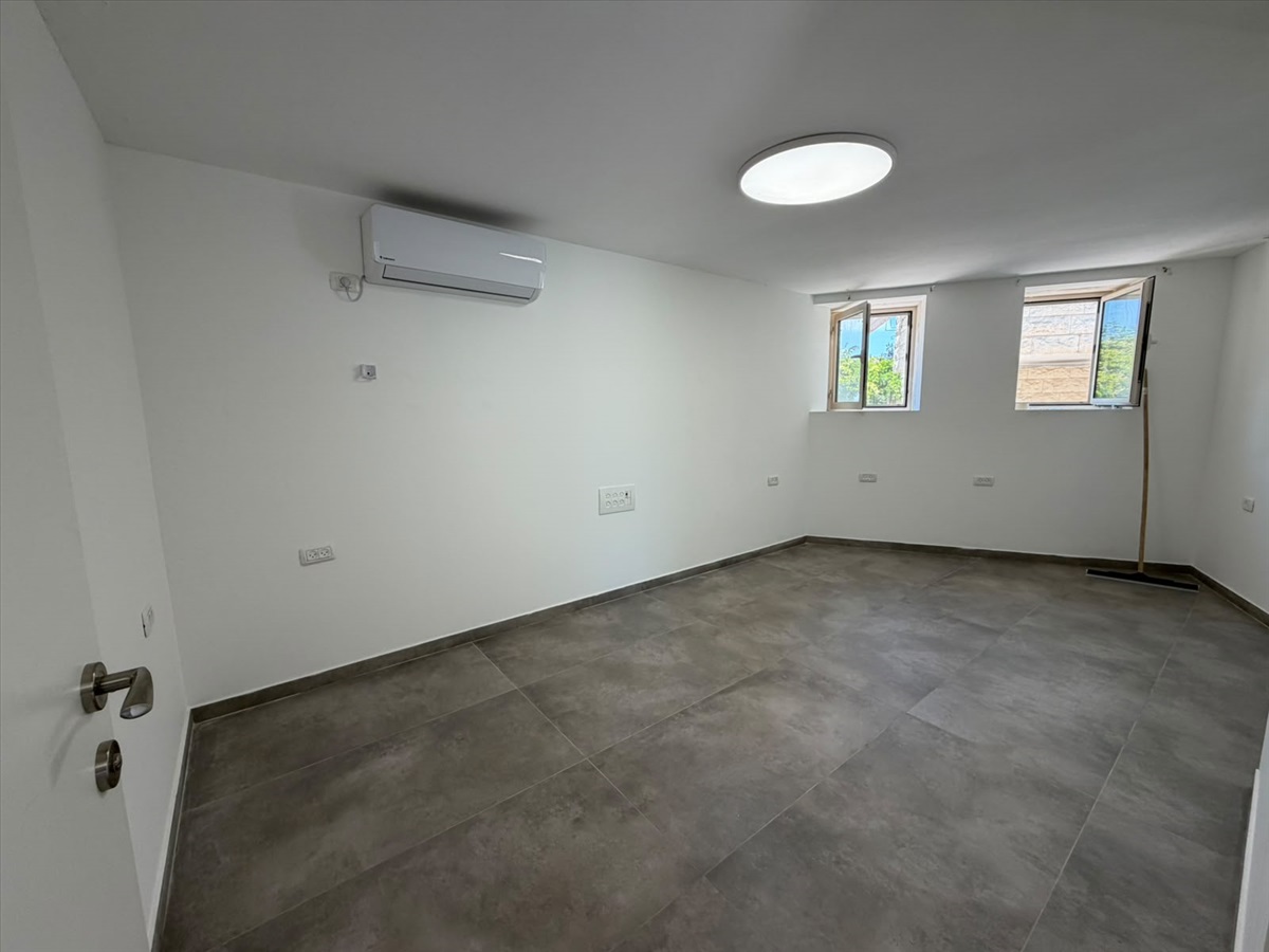 תמונה 1, יחידת דיור 1.5 חדרים להשכרה בהר אדר, הגיא