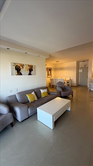 דירה להשכרה 4 חדרים בראשון לציון המלחים נווה ים 