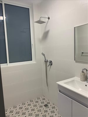 דירה להשכרה 1.5 חדרים ברמת השרון סוקולוב 52 