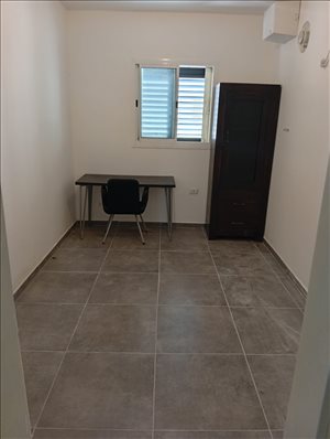 דירה להשכרה 4 חדרים בבת ים הלפר 12 
