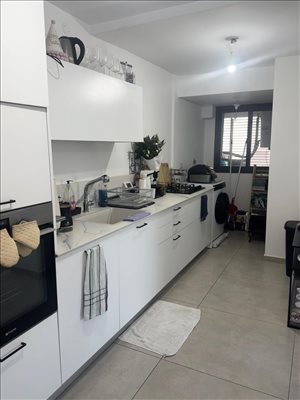 דירה להשכרה 4 חדרים בהרצלייה הרב מימון  זרובבל  