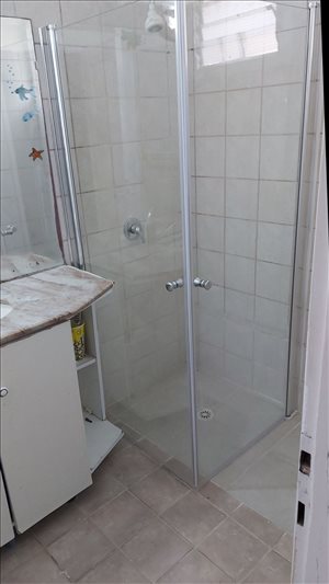 דירה להשכרה 3 חדרים בחיפה זלמן שניאור רמות רמז 