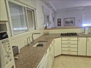 דירה להשכרה 5 חדרים בחיפה גבעת דאונס אחוזה 