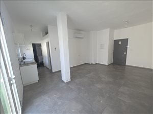 דירת גן להשכרה 2 חדרים בפתח תקווה עמוס 